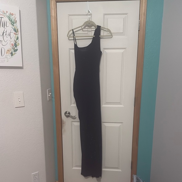 Black Sparkly Prom Dress - Picture 1 of 6